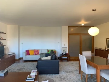 Apartamento T3 para Venda em Aldoar, Foz do Douro e Nevogilde