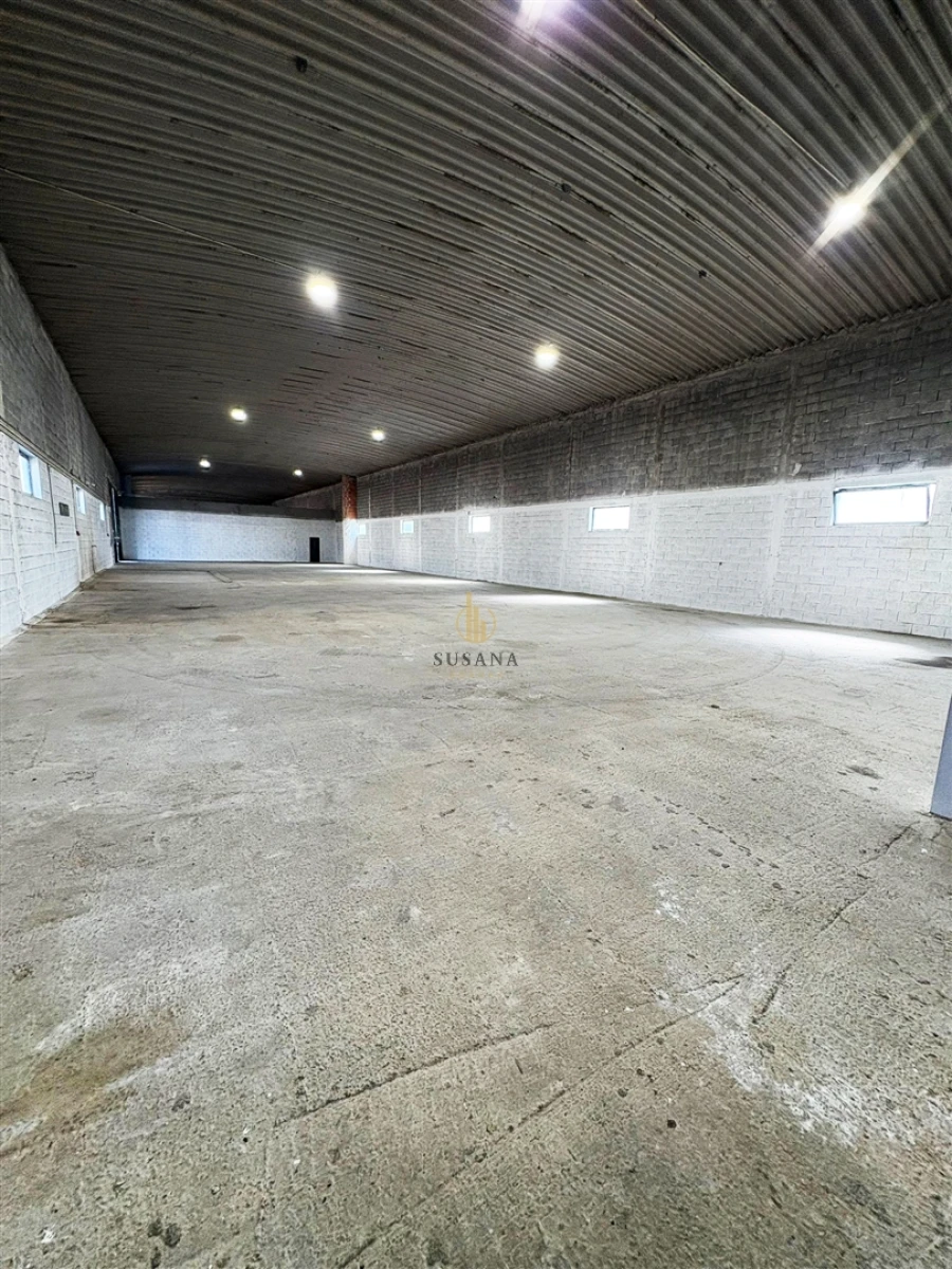 Armazém para Arrendamento em Mundão Foto 4