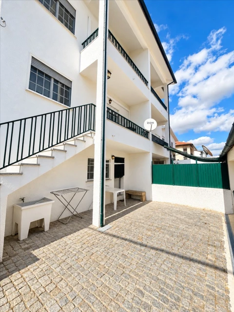 Moradia T4 para Venda em Rio de Loba