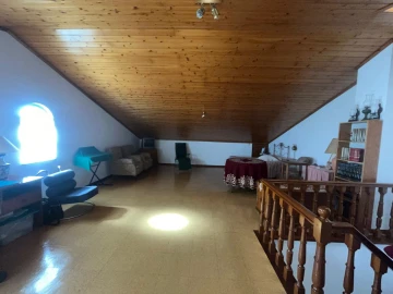 Moradia T4 para Venda em Rio de Loba
