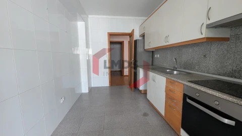 Apartamento T3 para Venda em Aguas Santas