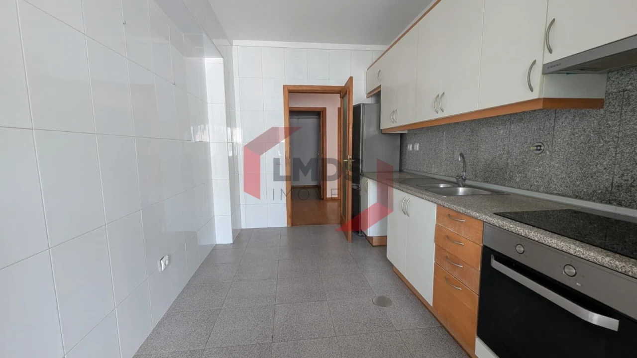 Apartamento T3 para Venda em Aguas Santas Foto 12