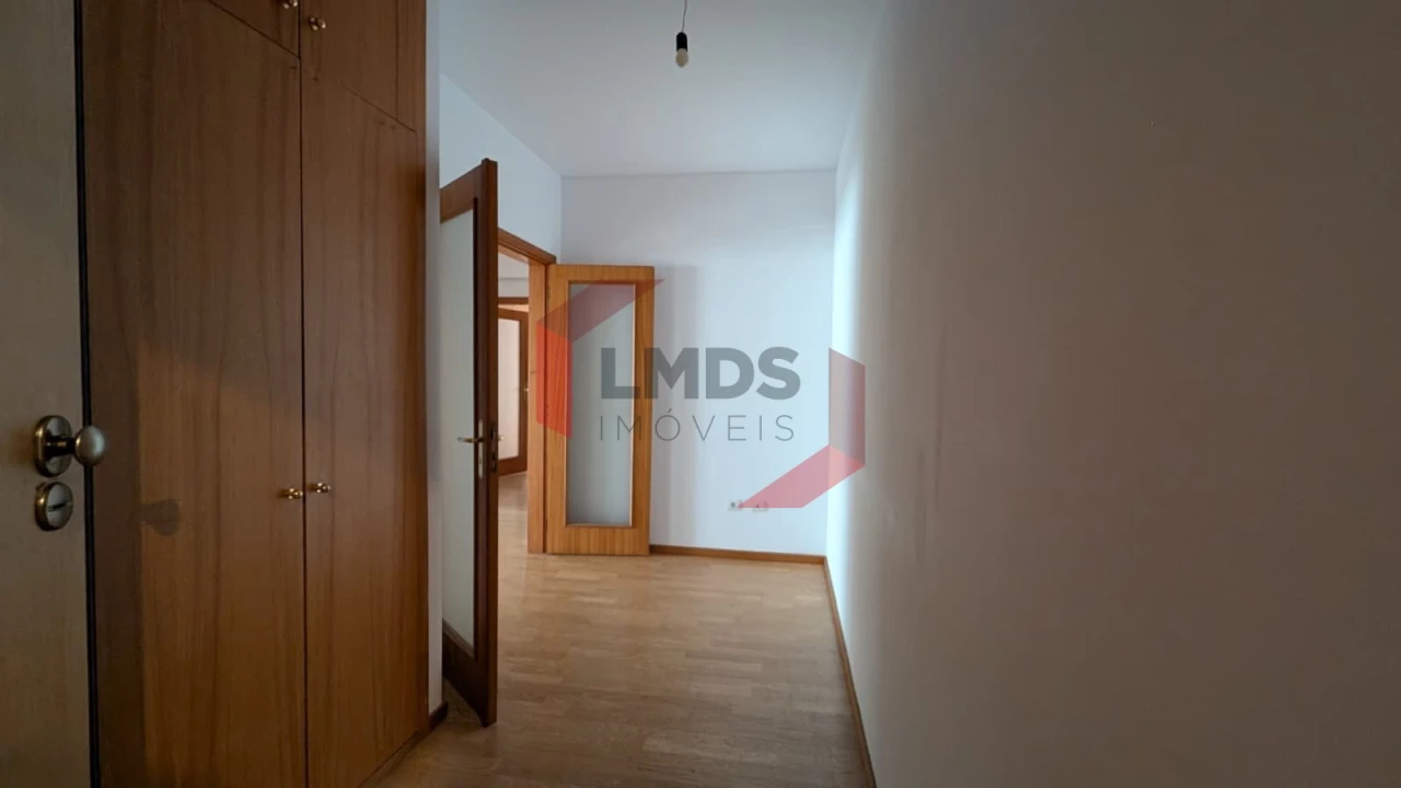 Apartamento T3 para Venda em Aguas Santas Foto 5