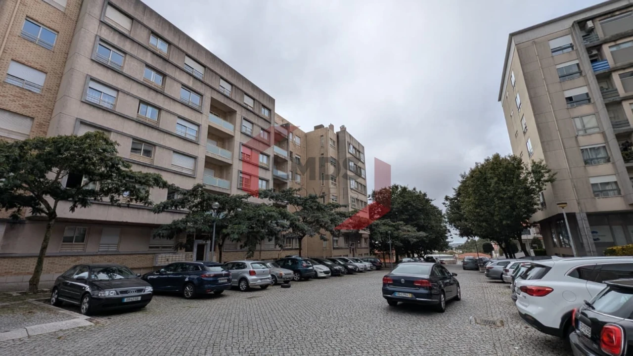 Apartamento T3 para Venda em Aguas Santas Foto 2