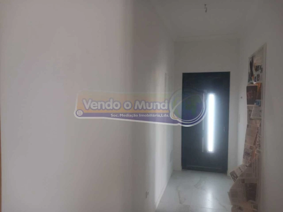 Moradia T3 para Venda em Santo Estêvão Foto 7
