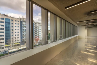 Escritório para Arrendamento em Avenidas Novas