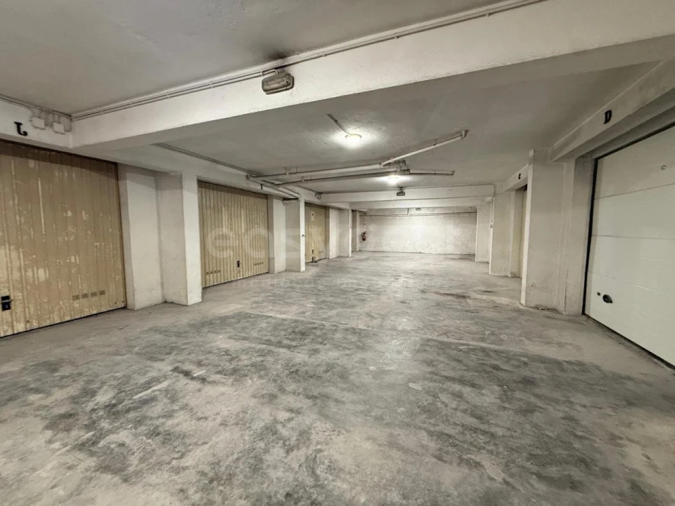 Garagem para Venda em Pinhal Novo Foto 7