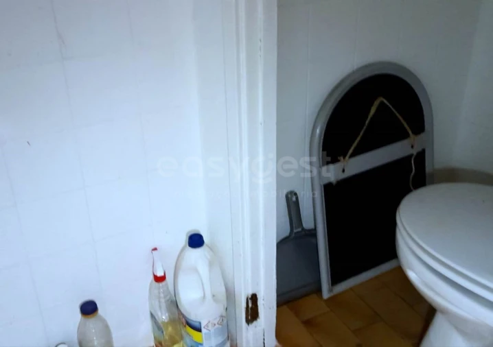 Loja para Venda em Almada, Cova da Piedade, Pragal e Cacilhas Foto 8