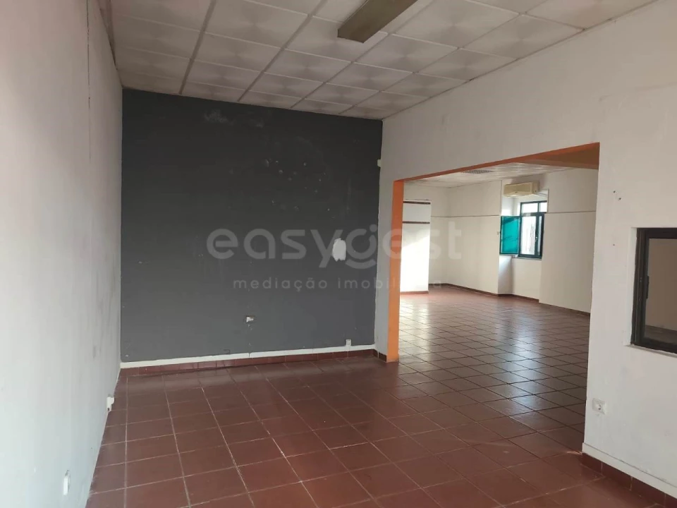 Loja para Venda em São João de Negrilhos Foto 4