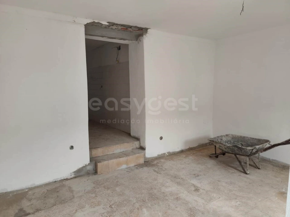 Moradia T1 para Venda em Aljustrel e Rio de Moinhos Foto 2