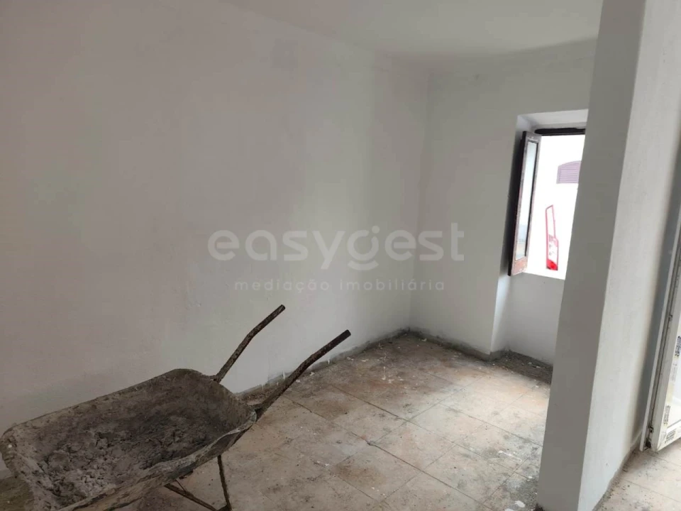 Moradia T1 para Venda em Aljustrel e Rio de Moinhos Foto 4