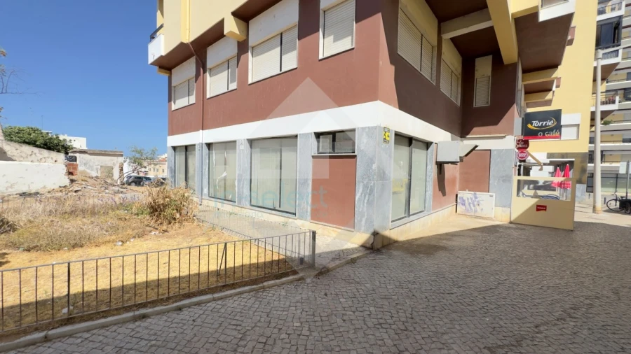 Prédio para Venda em Faro (Sé e São Pedro) Foto 2