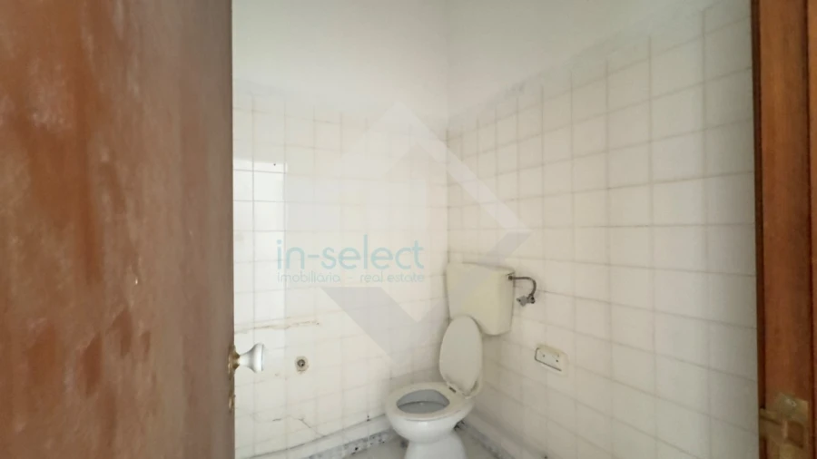 Prédio para Venda em Faro (Sé e São Pedro) Foto 14