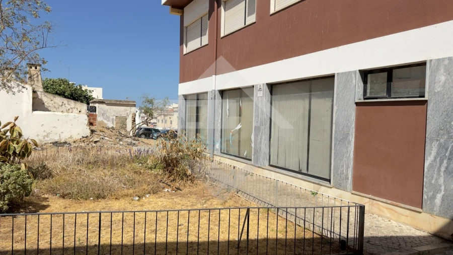 Prédio para Venda em Faro (Sé e São Pedro) Foto 16