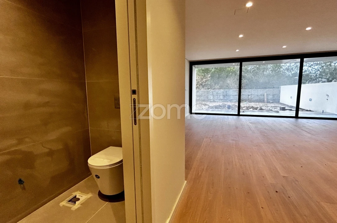 Moradia T3 para Venda em Fânzeres e São Pedro da Cova Foto 33