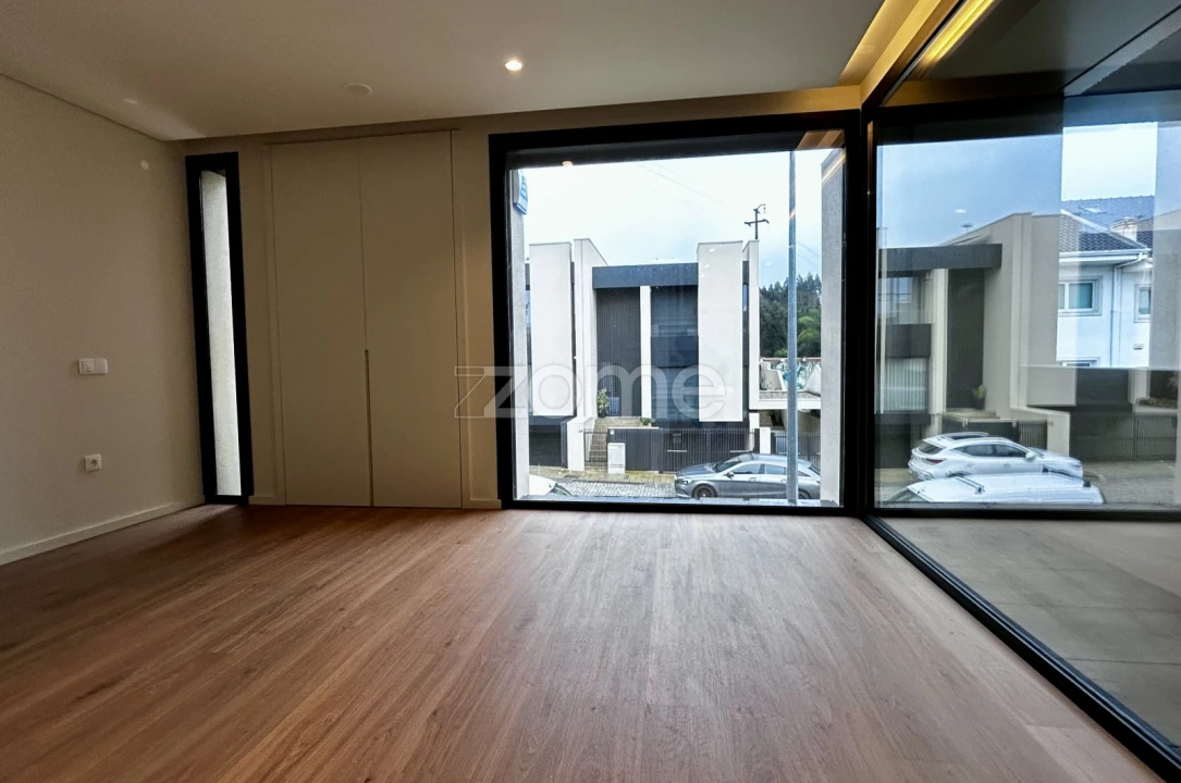 Moradia T3 para Venda em Fânzeres e São Pedro da Cova Foto 14