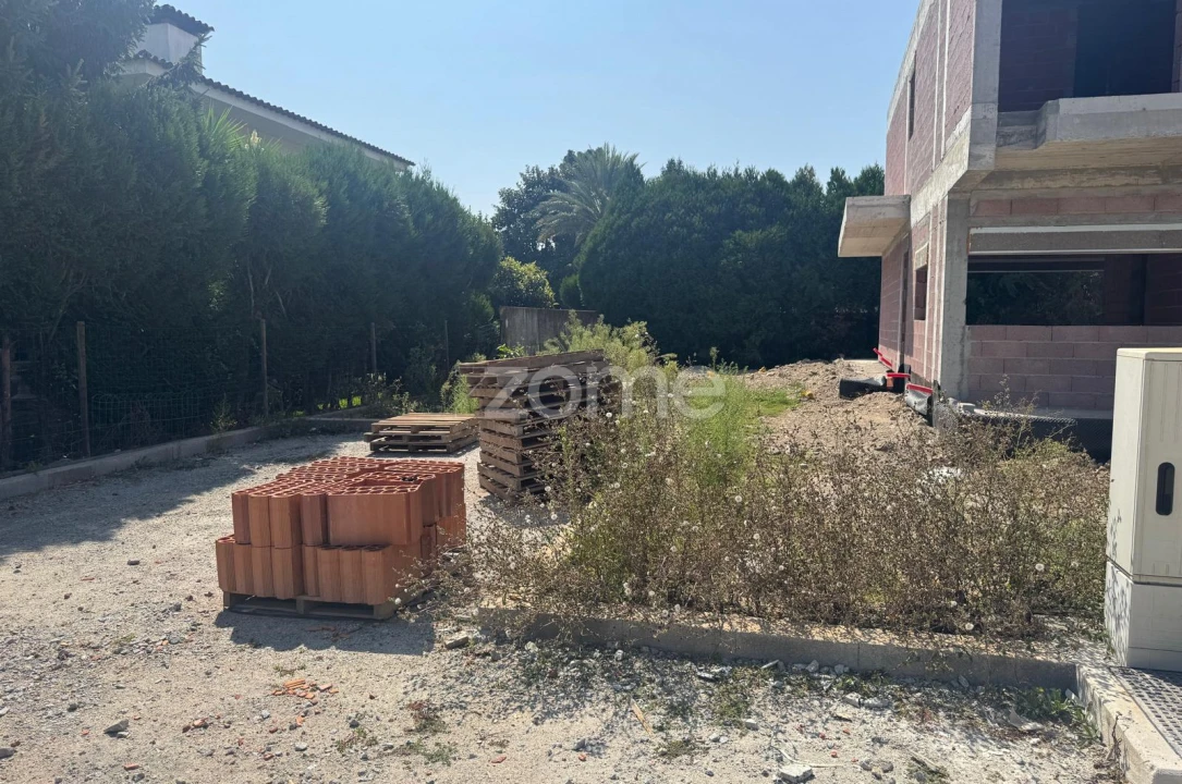 Moradia T3 para Venda em Antas e Abade de Vermoim Foto 14