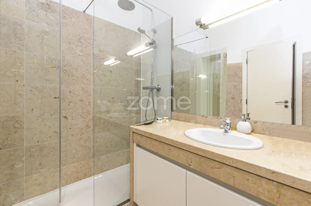 Apartamento T2 para Venda em Santa Maria Maior Foto 9