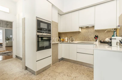 Apartamento T2 para Venda em Santa Maria Maior