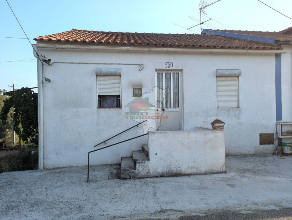 Moradia T4 para Venda em São João do Peso Foto 1