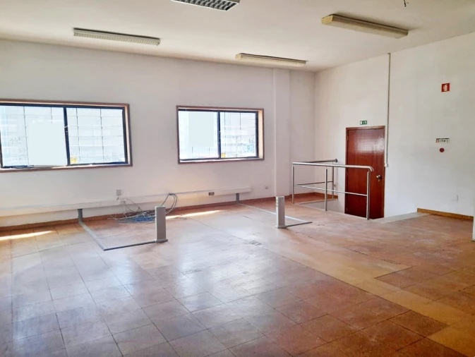 Armazém para Arrendamento em Matosinhos e Leça da Palmeira Foto 4
