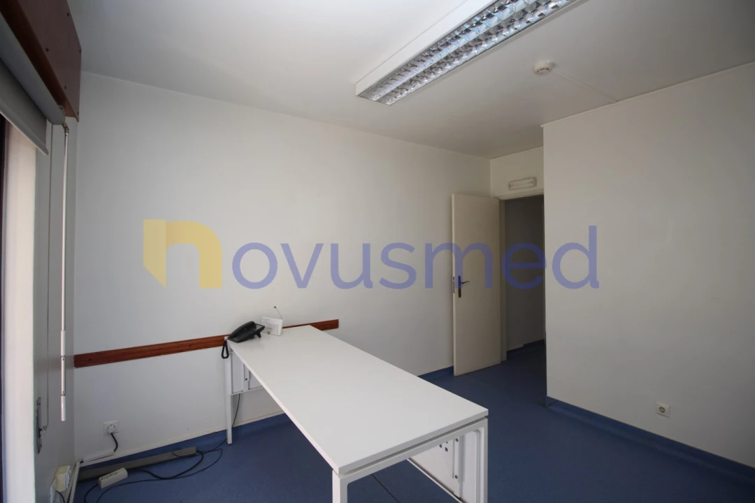 Apartamento T3 para Venda em São Bartolomeu de Messines Foto 12