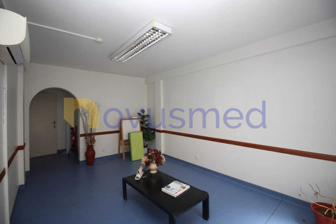 Apartamento T3 para Venda em São Bartolomeu de Messines Foto 19