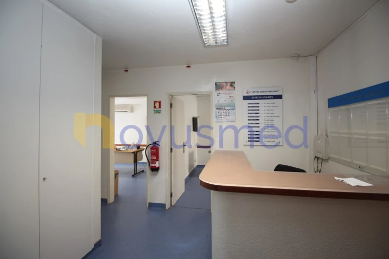 Apartamento T3 para Venda em São Bartolomeu de Messines Foto 18