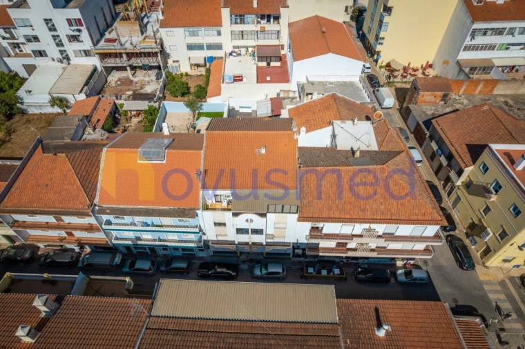 Apartamento T3 para Venda em São Bartolomeu de Messines Foto 2