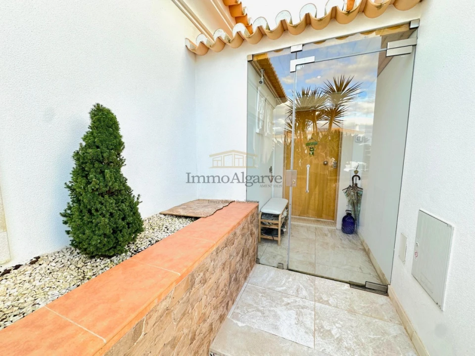 Moradia T3 para Venda em Quarteira Foto 6