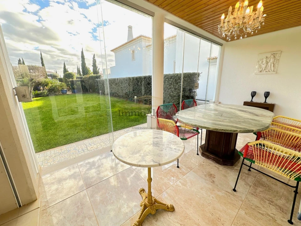 Moradia T3 para Venda em Quarteira Foto 18