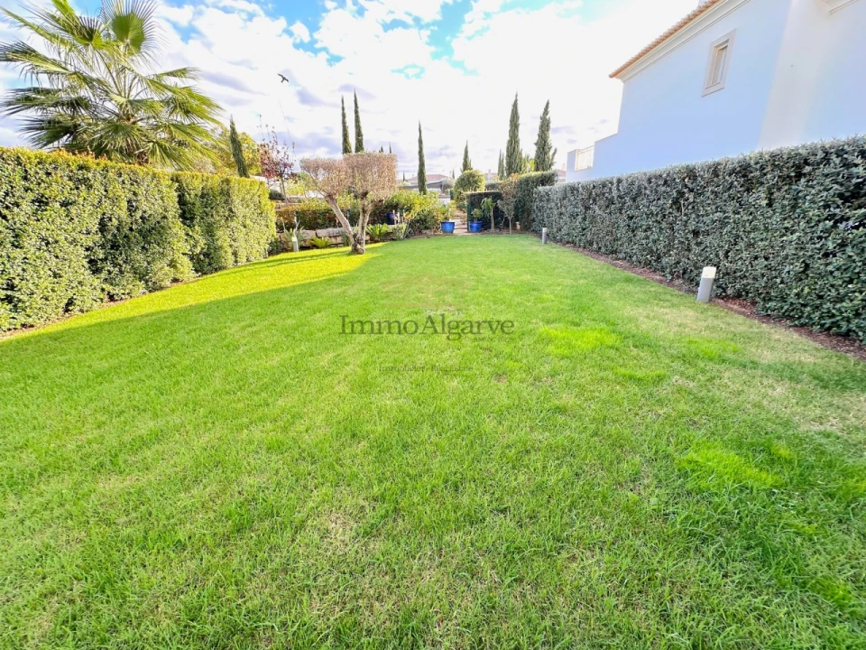 Moradia T3 para Venda em Quarteira Foto 26