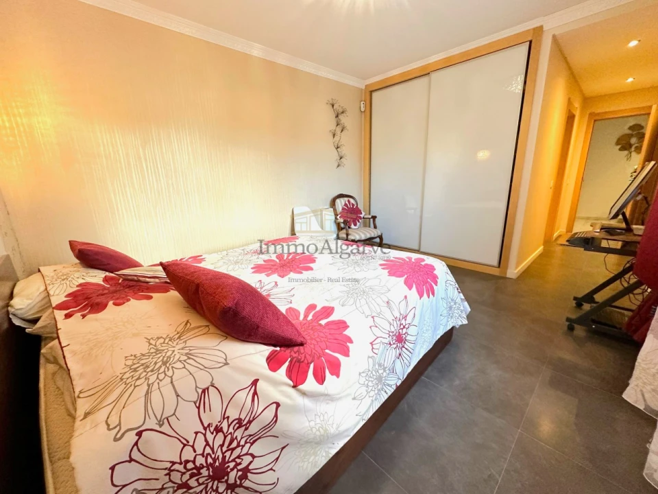 Moradia T3 para Venda em Quarteira Foto 32