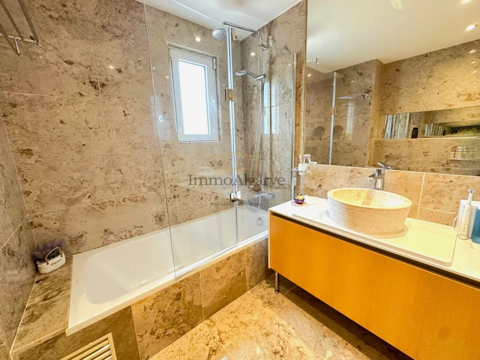 Moradia T3 para Venda em Quarteira Foto 41