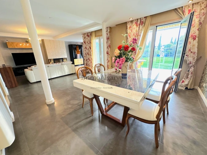 Moradia T3 para Venda em Quarteira Foto 17