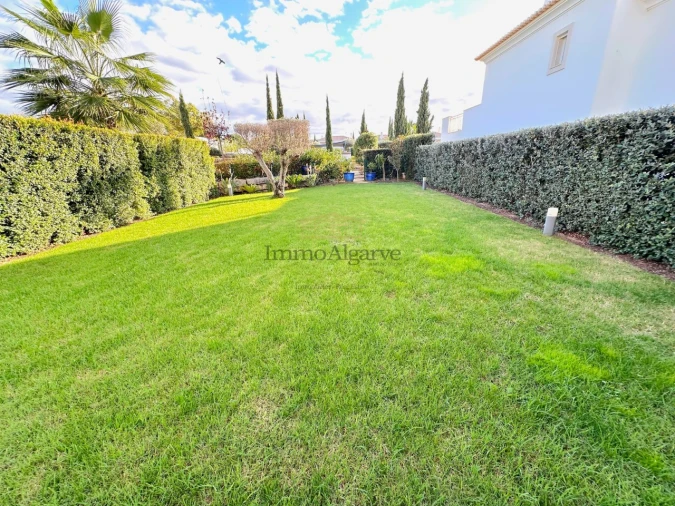 Moradia T3 para Venda em Quarteira Foto 26