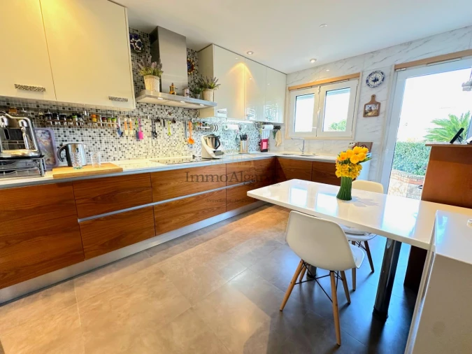 Moradia T3 para Venda em Quarteira Foto 27