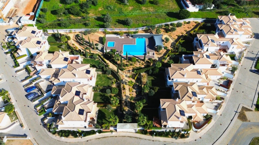 Moradia T3 para Venda em Quarteira