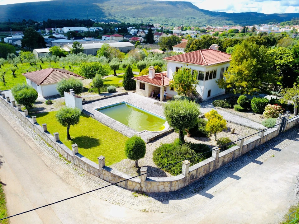 Moradia T4 para Venda em Alvaiázere Foto 2