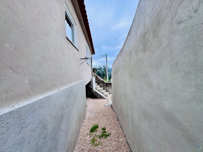 Moradia T3 para Venda em Alvaiázere Foto 9