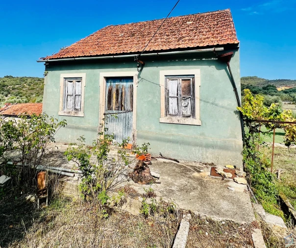 Moradia T2 para Venda em Chãos Foto 3