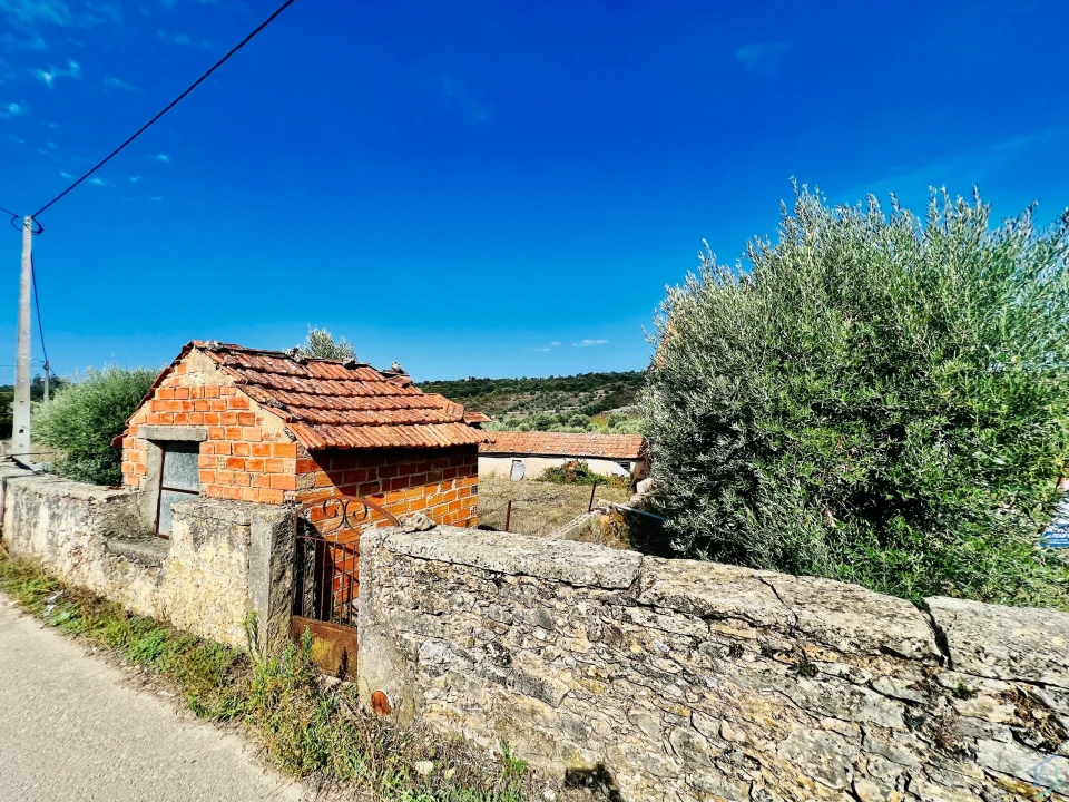 Moradia T2 para Venda em Chãos Foto 5