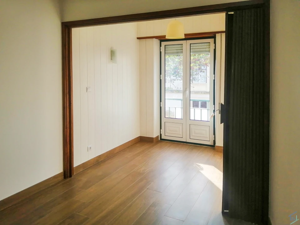 Apartamento T2 para Venda em São Pedro de Tomar Foto 4