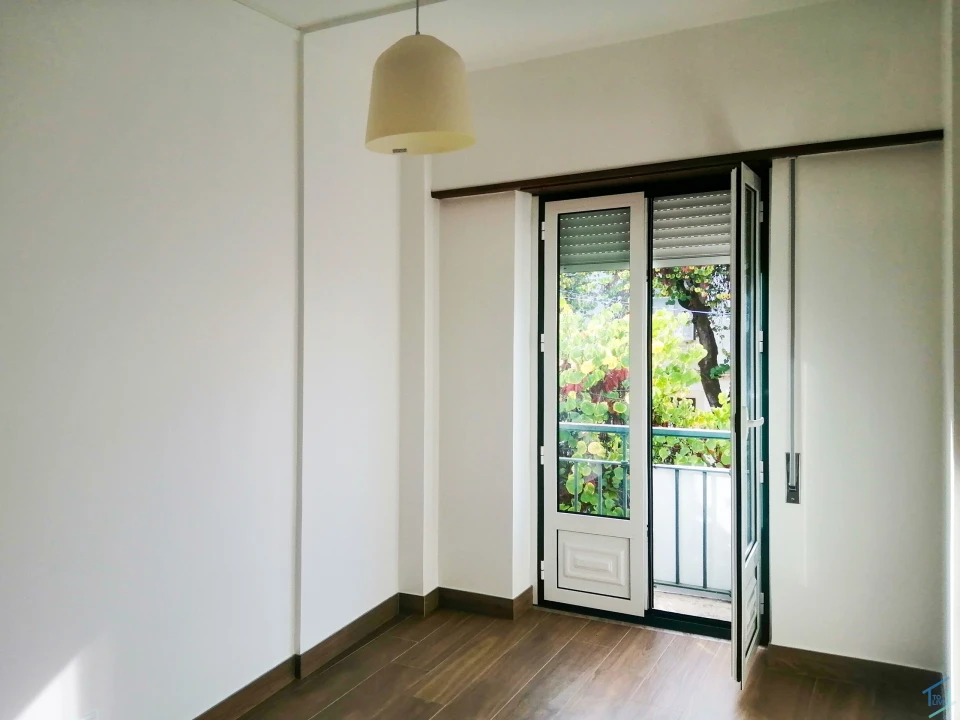 Apartamento T2 para Venda em São Pedro de Tomar Foto 3