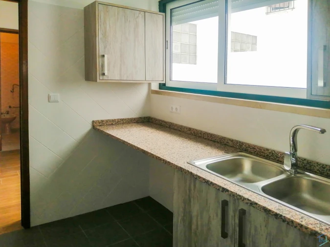 Apartamento T2 para Venda em São Pedro de Tomar Foto 9