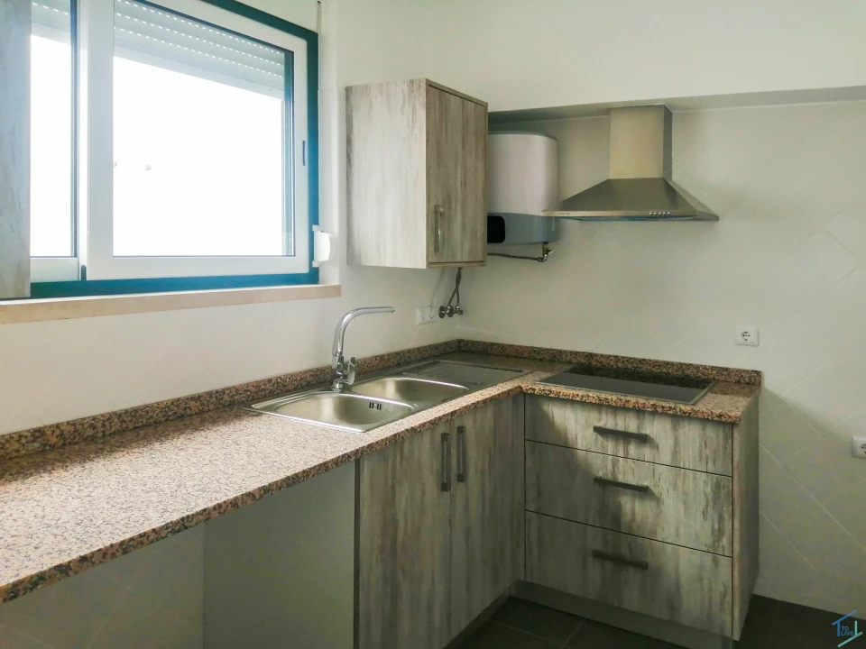 Apartamento T2 para Venda em São Pedro de Tomar Foto 5