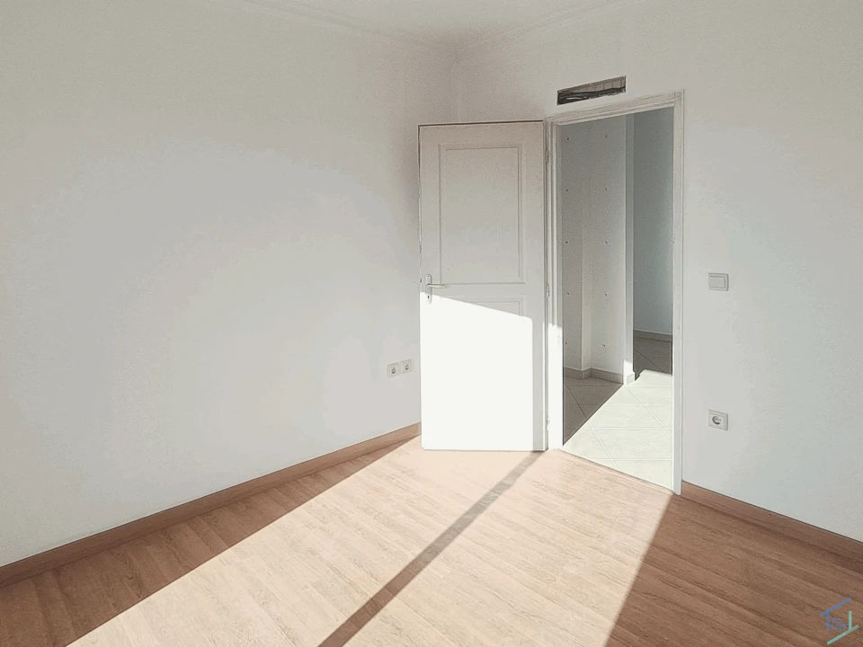 Moradia T4 para Venda em Além da Ribeira e Pedreira Foto 17