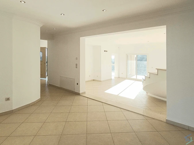 Moradia T4 para Venda em Além da Ribeira e Pedreira Foto 37