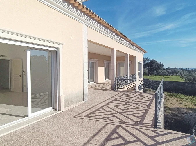 Moradia T4 para Venda em Além da Ribeira e Pedreira Foto 26