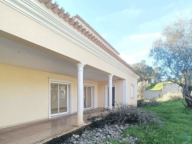 Moradia T4 para Venda em Além da Ribeira e Pedreira Foto 27